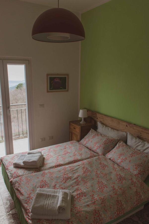 Bed And Breakfast Humus Sapiens Castiglione Chiavarese Exteriér fotografie